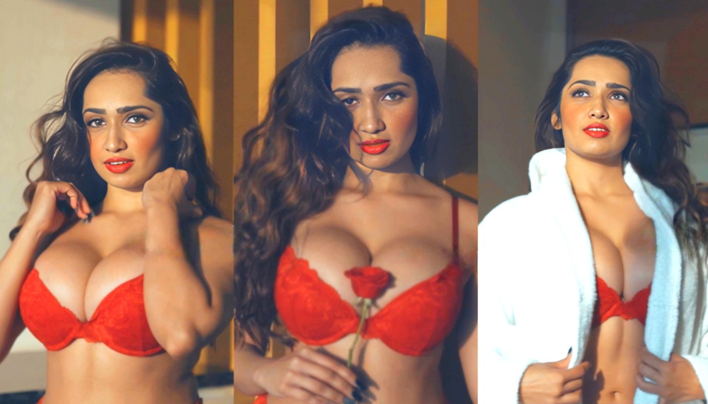 Fitness Influencer Aditi Mistry Nude Show in Red